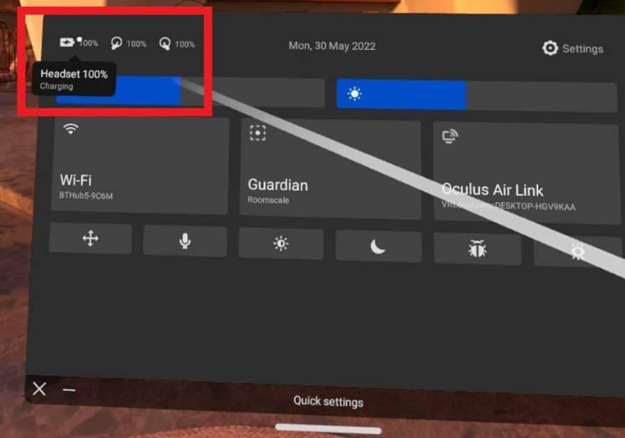 Battery and charging indicator for Oculus Quest 2 quick settings menu